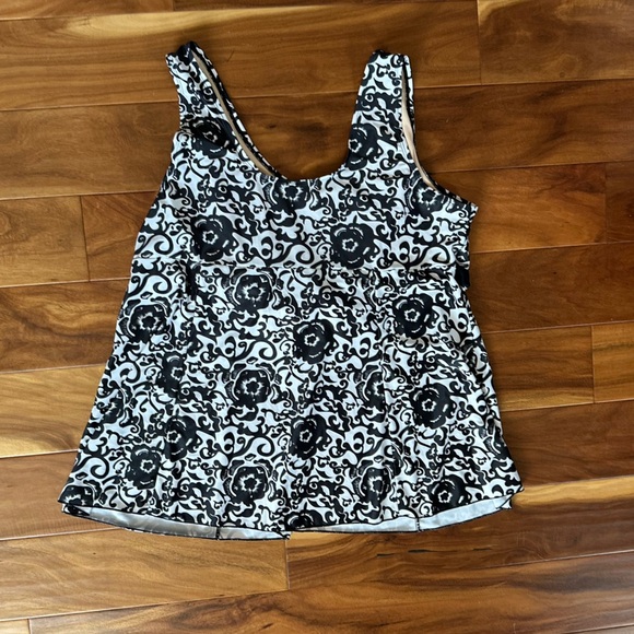Black and White Floral Tankini Swim Top size 5X - Picture 5 of 5
